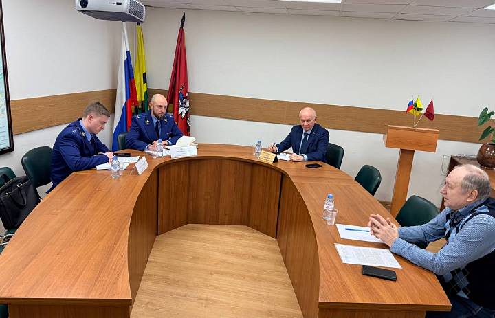 Глава МО Новогиреево и прокурор Перовской межрайонной прокуратуры провели совместный приём жителей района