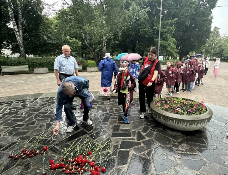 Муниципальные депутаты приняли участие в Вахте памяти о дне начала Великой Отечественной войны