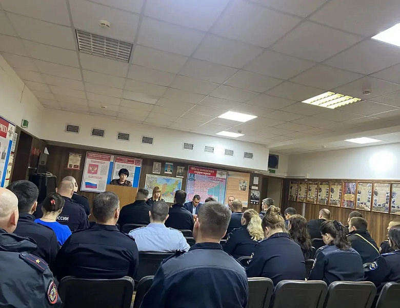В Восточном административном округе Москвы прошли мероприятия по государственному правовому информированию и патриотическому воспитанию сотрудников полиции
