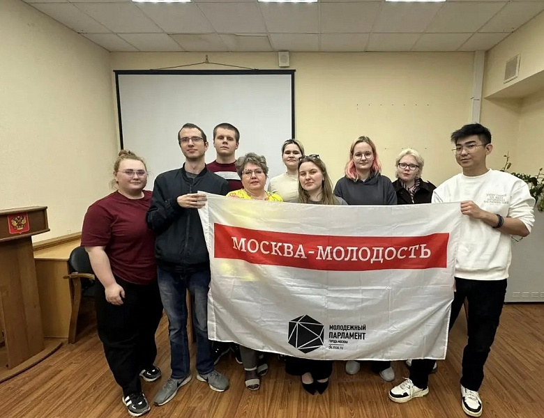 Новогиреевский депутат Вера Боринец приняла участие в заседании Молодёжной палаты района 