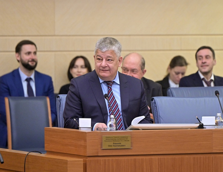 Начальник столичного полицейского Главка выступил  перед депутатами Московской городской Думы