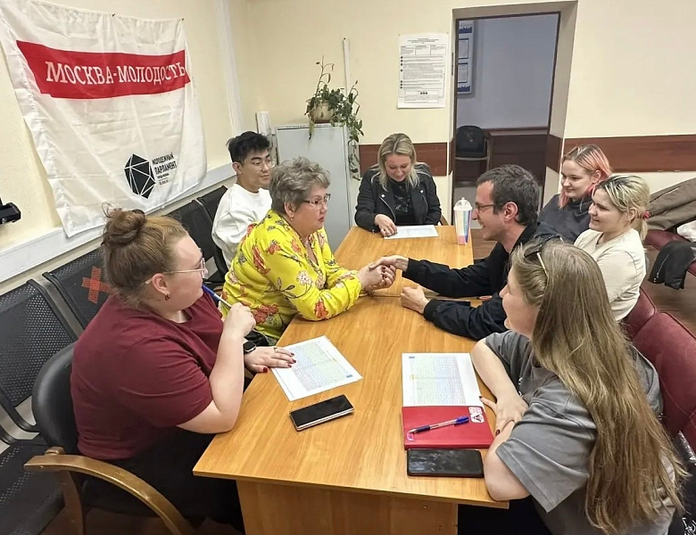 Новогиреевский депутат Вера Боринец приняла участие в заседании Молодёжной палаты района 
