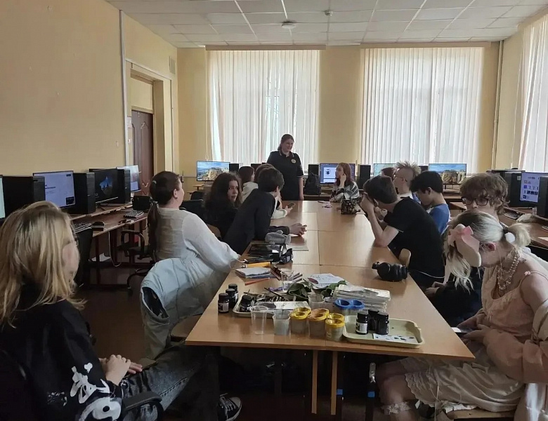 Полицейские по району Сокольники г. Москвы провели серию профилактических лекций для школьников и студентов  
