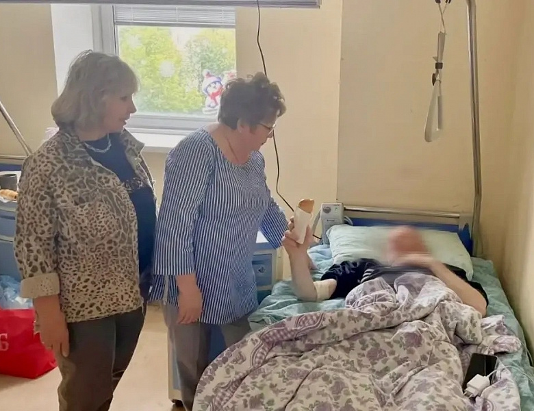 Муниципальные депутаты и волонтёры вновь посетили раненых бойцов в госпитале