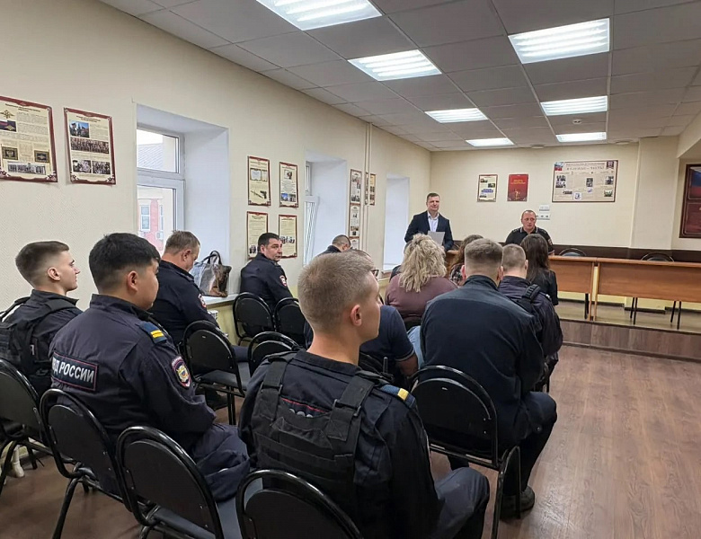 В Восточном административном округе Москвы прошли мероприятия по государственному правовому информированию и патриотическому воспитанию сотрудников полиции